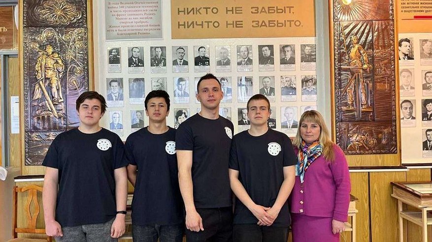 Главная картинка новости: Гусевский стекольный колледж занял третье место в проекте «80 добрых дел к Победе»