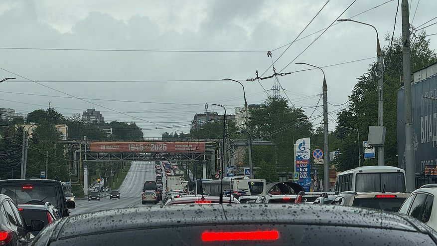 Главная картинка новости: В ГАИ расставили все точки над i: до какого возраста можно садиться за руль - пенсионерам указали на действующие ограничения