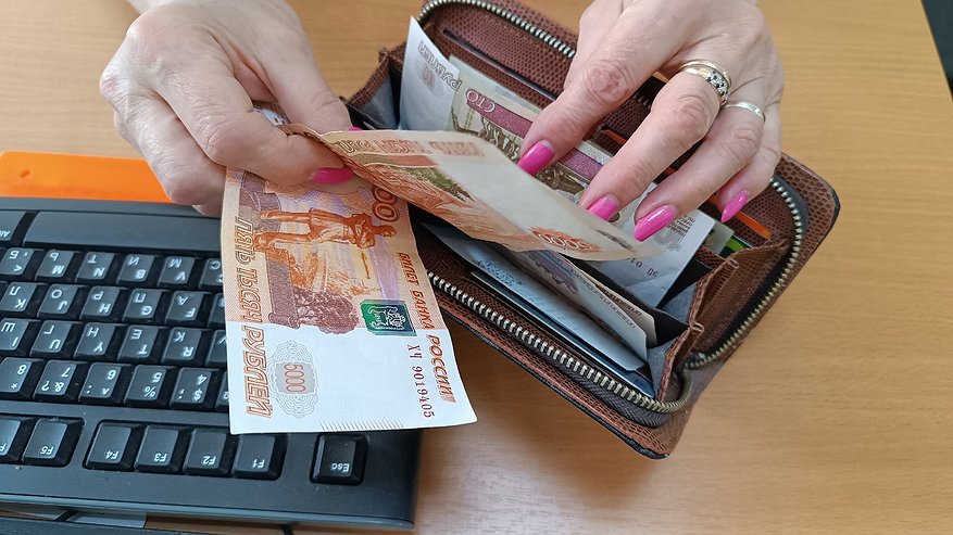 Главная картинка новости: Пенсионеры увидели пенсии за июнь и обомлели – вот какие там суммы
