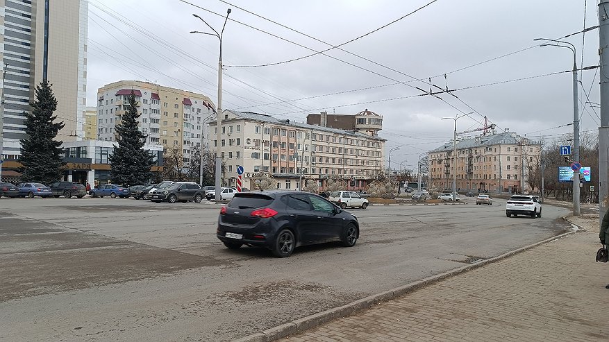 Главная картинка новости: В ГАИ определились: до какого возраста разрешено водить машину - пенсионерам разъяснили действующие ограничения