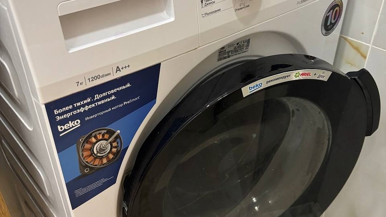 Главная картинка новости: Можно ли оставлять открытой дверцу стиральной машинки - запомните золотое правило раз и навсегда