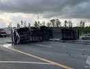 На трассе М-12 под Владимиром перевернулся грузовик