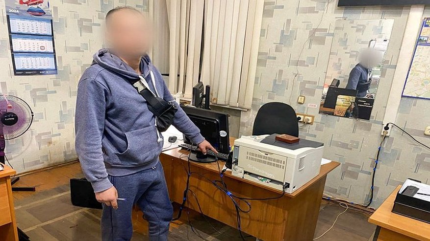 Главная картинка новости: Во Владимире мужчина осуждён за хранение запрещённых веществ и попытку подкупа
