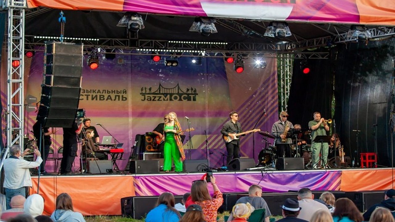 Главная картинка новости: Во Владимирской области пройдёт фестиваль «ДжазМост» с участием звёзд сцены