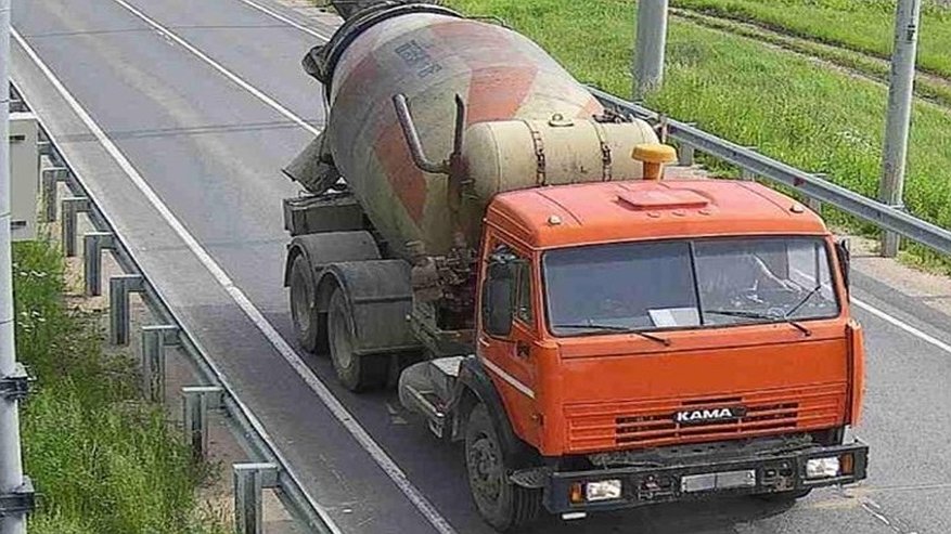 Главная картинка новости: 237 перегруженных фур выявили за прошлую неделю на трассе «Струнино – Площево»