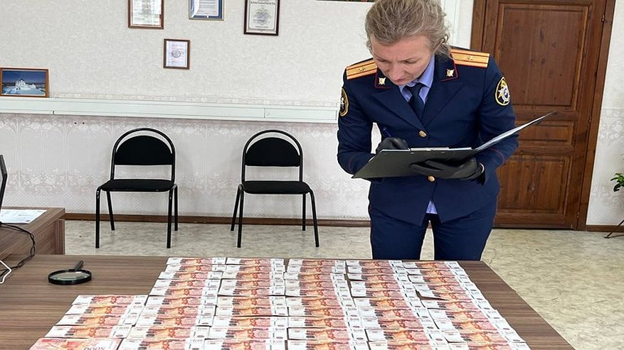 Главная картинка новости: В Вязниках судят врача и ритуальщика за торговлю данными об умерших
