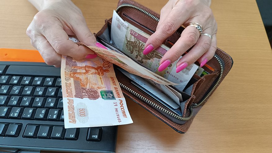 Главная картинка новости: Один раз в 6 месяцев: для пенсионеров вводят новую выплату