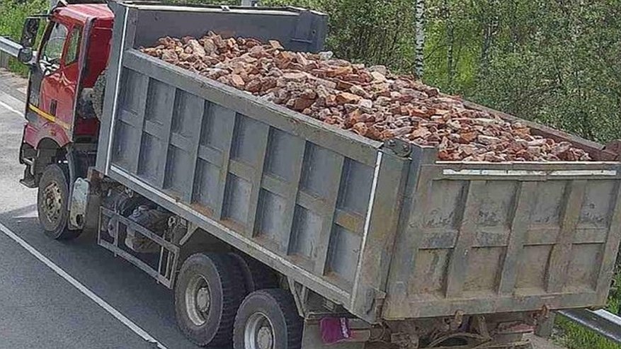 Главная картинка новости: На трассе «Струнино–Площево» за прошлую неделю выявили более 250 перегруженных фур