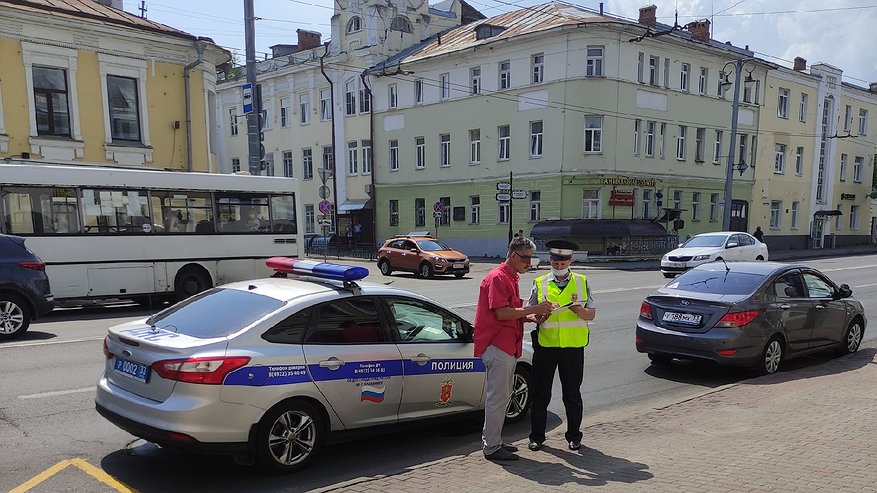Главная картинка новости: Эти 3 документа ГАИ не имеет права требовать у водителей – как правильно отказать инспектору: ответ юриста