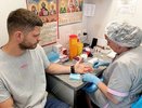 Выездные бригады областной станции крови за полгода собрали свыше 1 100 литров крови