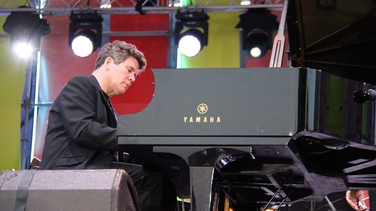 Главная картинка новости: Суздальский монастырь превратился в сцену фестиваля Дениса Мацуева