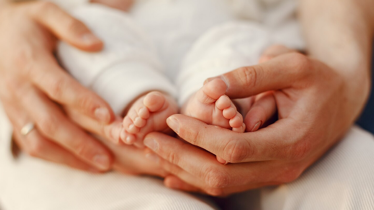 Главная картинка новости: Июньские младенцы во Владимирской области названы Аврорами и Федорами: самые редкие имена месяца