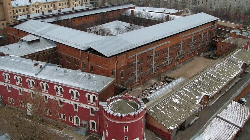 Главная картинка новости: По решению суда во «Владимирском централе» начнут ремонт камер содержания и душевых