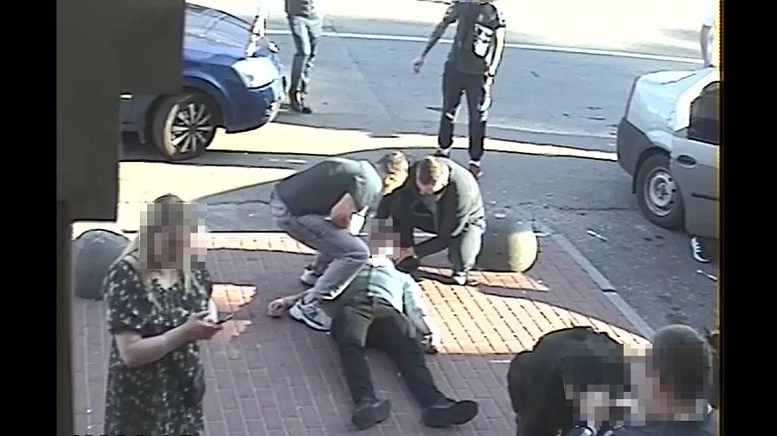 Главная картинка новости: После нападения муромлянина пострадала женщина и погиб иностранный гражданин