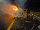 В Петушинском районе на трассе М-12 загорелся легковой автомобиль