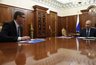 Миниатюра новости: Александр Авдеев доложил Владимиру Путину о делах в регионе