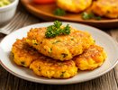 Кабачковые оладьи с секретом: чтобы хрустели и были вкусными понадобится всего один плод — никакой клейкости и водянистости