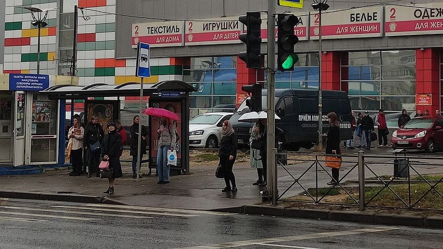 Главная картинка новости: «Станут бесплатными на месяц»: «Леруа Мерлен», Fix Price и «Ашан» приняли важное решение для россиян