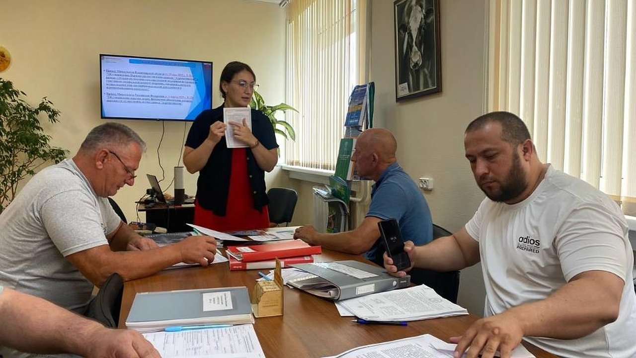 Главная картинка новости: Во Владимирской области открыт приём заявок на грант «Агромотиватор»