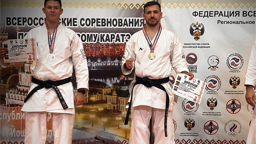 Главная картинка новости: Вязниковские спортсмены стали победителями Всероссийского турнира по каратэ