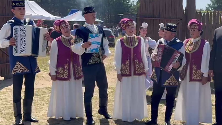 Главная картинка новости: В Загородном парке отметили ежегодный народный праздник «Сабантуй»