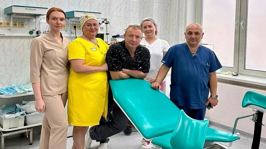 Главная картинка новости: Во Владимире врачи провели операцию женщине по удалению огромной кисты