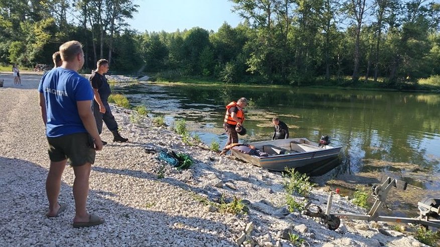 Главная картинка новости: В Суздальском районе водолазы обследовали реку Бродинка в поисках пропавшего мужчины