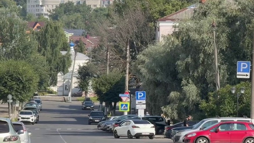 Главная картинка новости: Во Владимире на улице Девической и в Уварове завершили дорожные работы