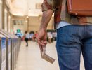 Александровский суд оштрафовал мигранта за въезд в страну по фальшивым документам