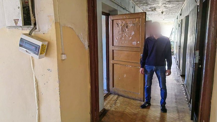 Главная картинка новости: Жительницу Владимира будут судить за удар ножом в спину знакомому в общежитии
