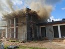 В Александрове пожар охватил 150 квадратных метров недостроенного здания