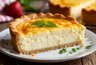 Миниатюра новости: Нежный и ароматный пирог из пачки творога: невероятный десерт за 45 минут