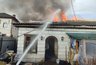 Миниатюра новости: В Александрове пожар охватил 285 квадратных метров жилого дома