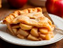 Много яблок, а сахара и муки почти нет: осенний пирог, который выглядит как из кондитерской