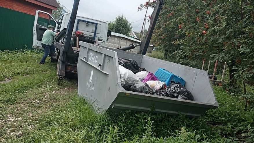 Главная картинка новости: В Кольчугинском районе долго не вывозили мусор из садоводческих объединений