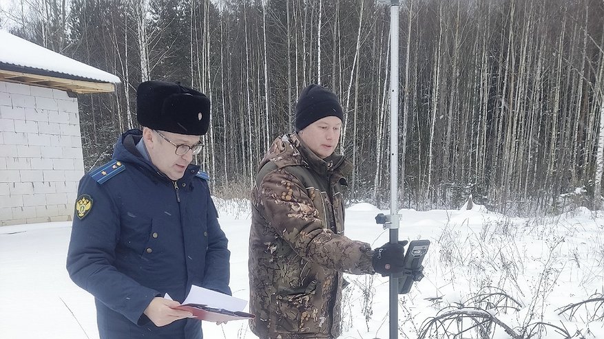 Главная картинка новости: Семье из Судогодского района устроили проблемы с оснащением участка инженерными сетями
