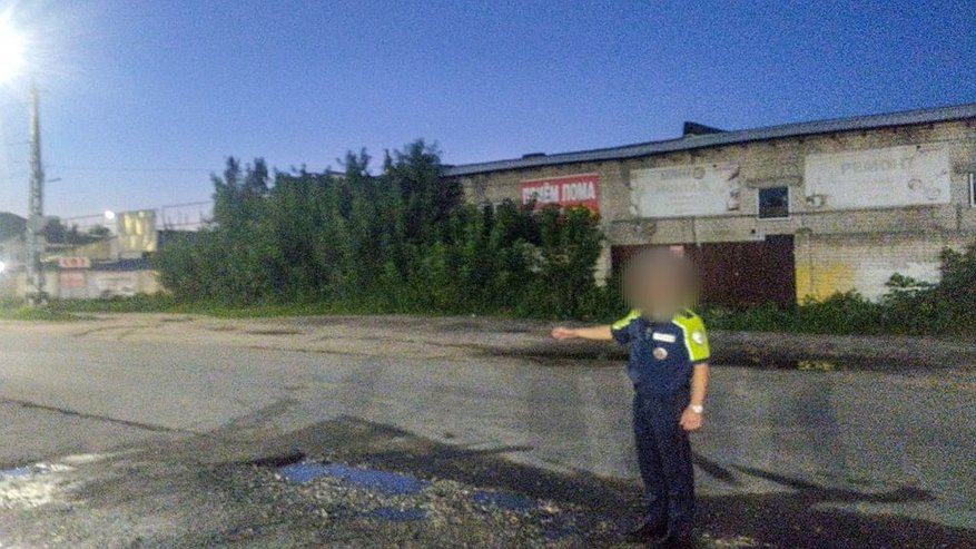 Главная картинка новости: В Коврове нетрезвый водитель наехал на полицейского при попытке скрыться