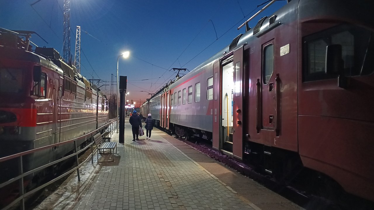 Главная картинка новости: 15 лет работаю проводником поезда: больше не могу скрывать то, что вижу каждый день