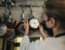 Простой способ вернуть блеск стеклянным крышкам: работает без дорогой химии