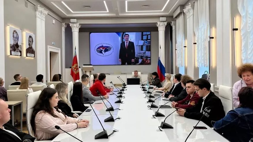 Главная картинка новости: Студенты владимирского филиала РАНХиГС награждены за вклад в правовое просвещение молодежи