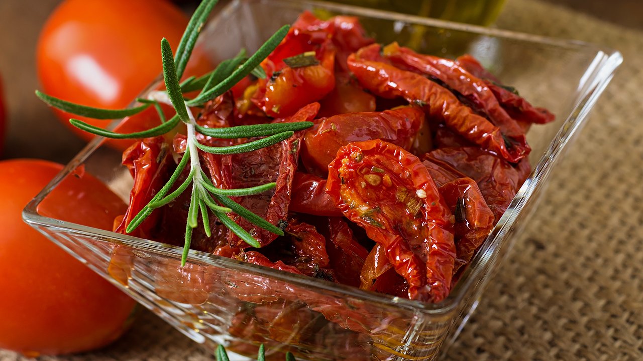 Главная картинка новости: Острый, хрустящий, с изюминкой: как замариновать перец всего за сутки