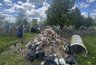 Миниатюра новости: На сельском кладбище во Владимирской области устроили свалку