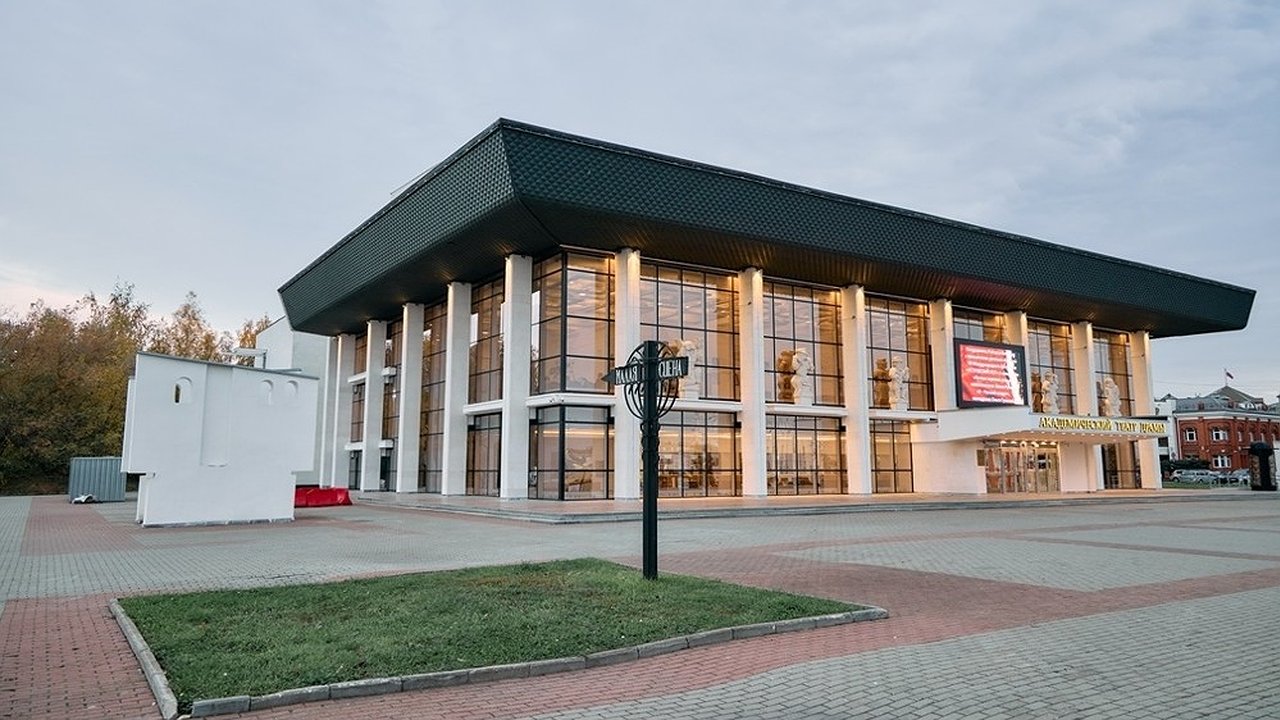 Главная картинка новости: Владимирский театр драмы возвращается на сцену после пятилетней реконструкции