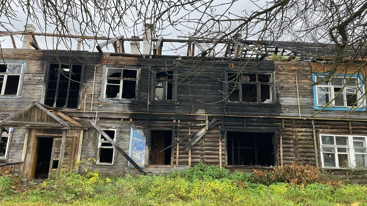 Главная картинка новости: В Красной Горбатке прокуратура через суд добивается сноса заброшенного аварийного дома