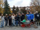 Во Владимире школьники высадили «Сирень Победы» в Зерновском сквере
