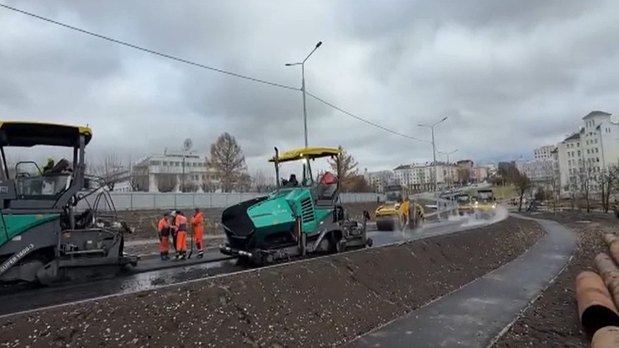 Главная картинка новости: Во Владимире завершили асфальтирование съезда от Октябрьского проспекта к Стрелецкому мысу
