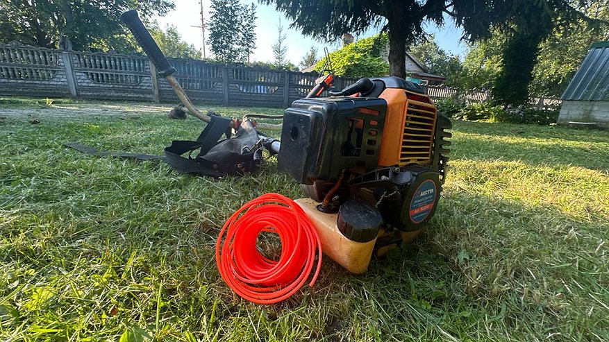 Главная картинка новости: Как сделать леску для триммера в 10 раз прочнее: бесплатный способ с использованием воды