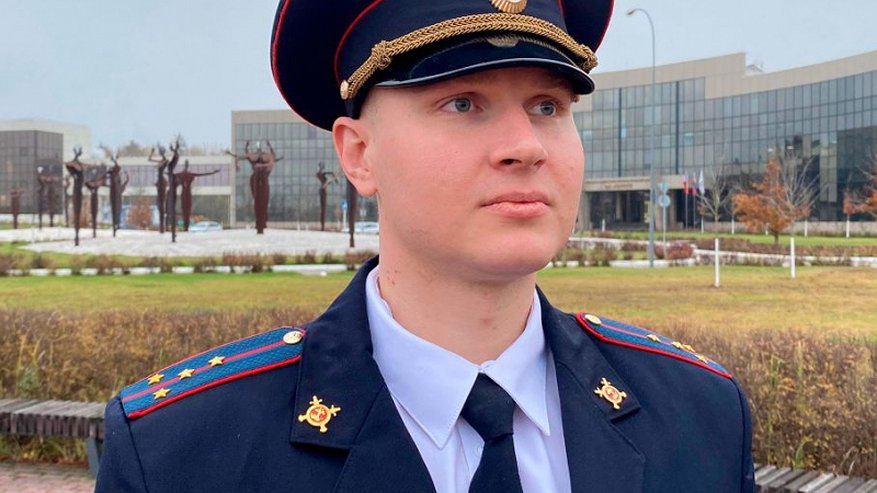 Главная картинка новости: Владимирцев призывают проголосовать за земляка-участника всероссийского конкурса «Народный участковый – 2025»