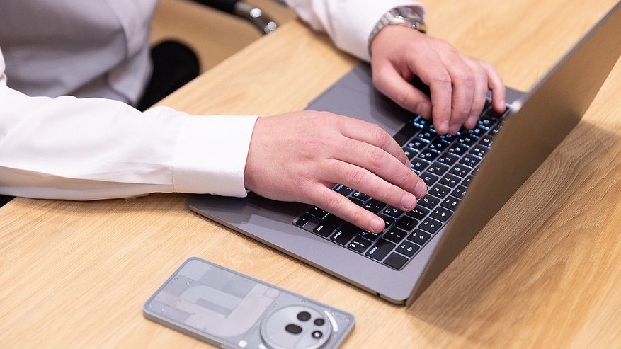 Главная картинка новости: От «расчёта премий» до «задолженностей»: на какие «фишинговые» письма попадаются сотрудники