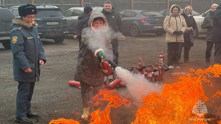 Главная картинка новости: Спасатели провели пожарные учения для работников Владимиро-Суздальского музея-заповедника
